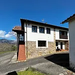 Casa De Aldea La Maestra *