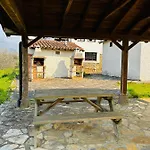 Casa De Aldea La Maestra *