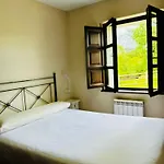 Casa De Aldea La Maestra * Arriondas