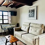 Casa De Aldea La Maestra