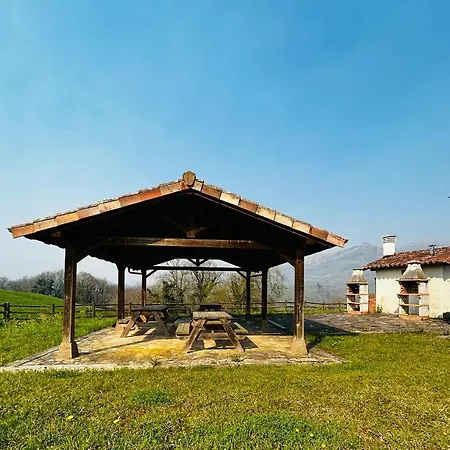 Casa De Aldea La Maestra * Arriondas