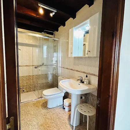 Апартаменты Casa De Aldea Y La Maestra *