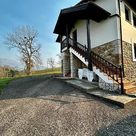 Casa De Aldea La Maestra * Arriondas