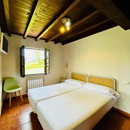 Casa De Aldea La Maestra *