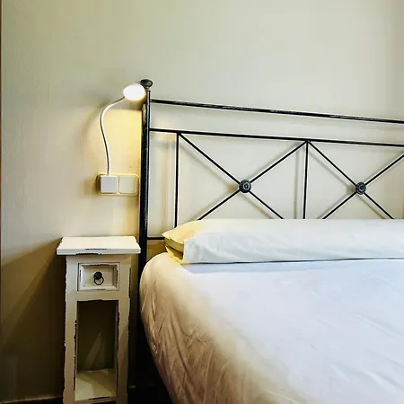 Casa De Aldea La Maestra * Arriondas