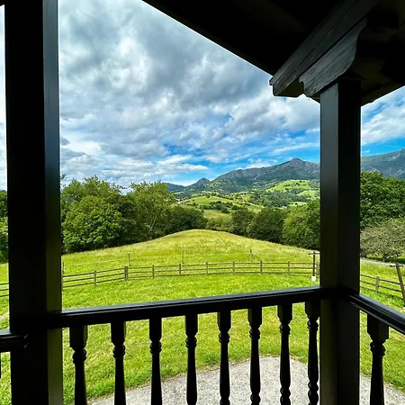 Casa De Aldea La Maestra *