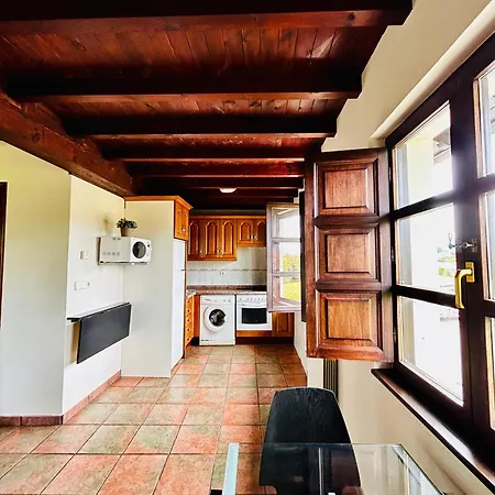 Casa De Aldea La Maestra Arriondas